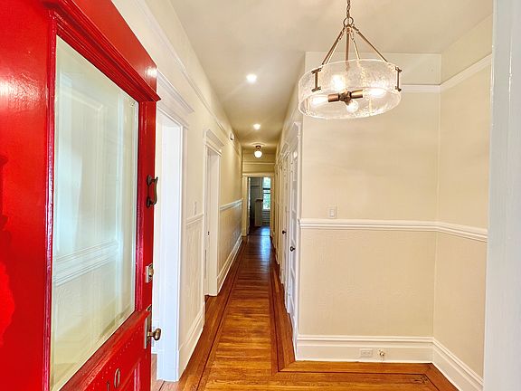 2nd image of 1510 Shrader St