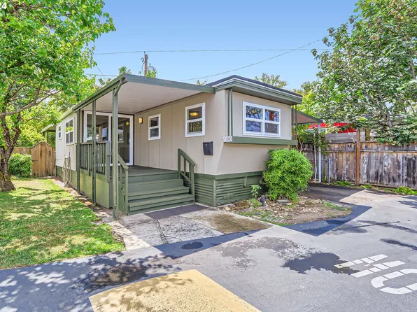 19605 River Rd Unit 106, Gladstone, OR 97027
