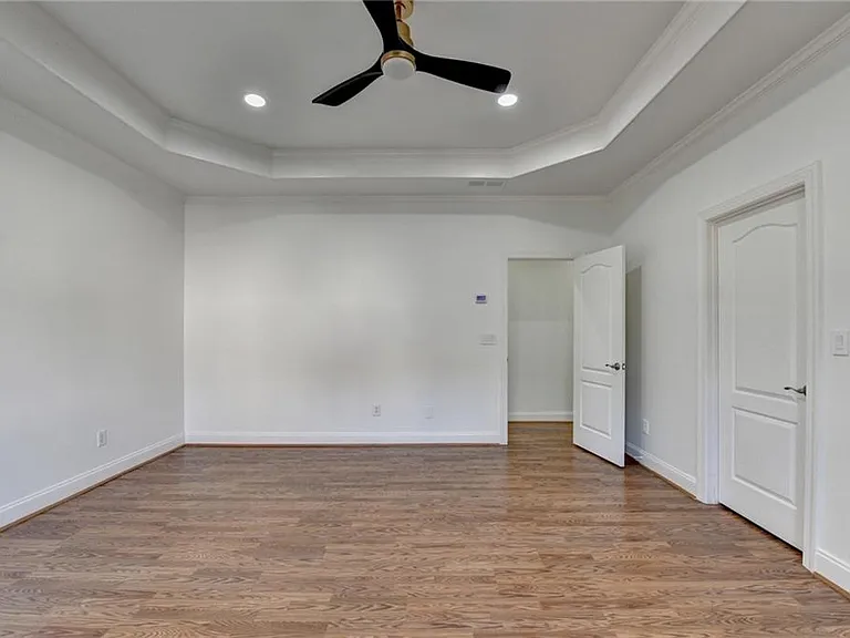 7970 Saint Marlo Fairway Dr — Photo 33