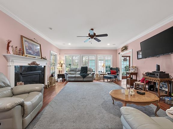 5th image of 516 Hillside Rd