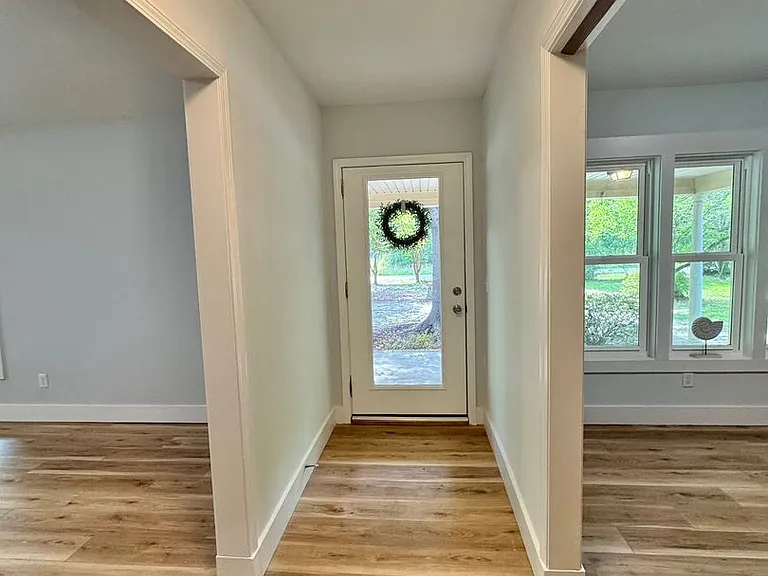 4240 Buck Dr — Photo 24