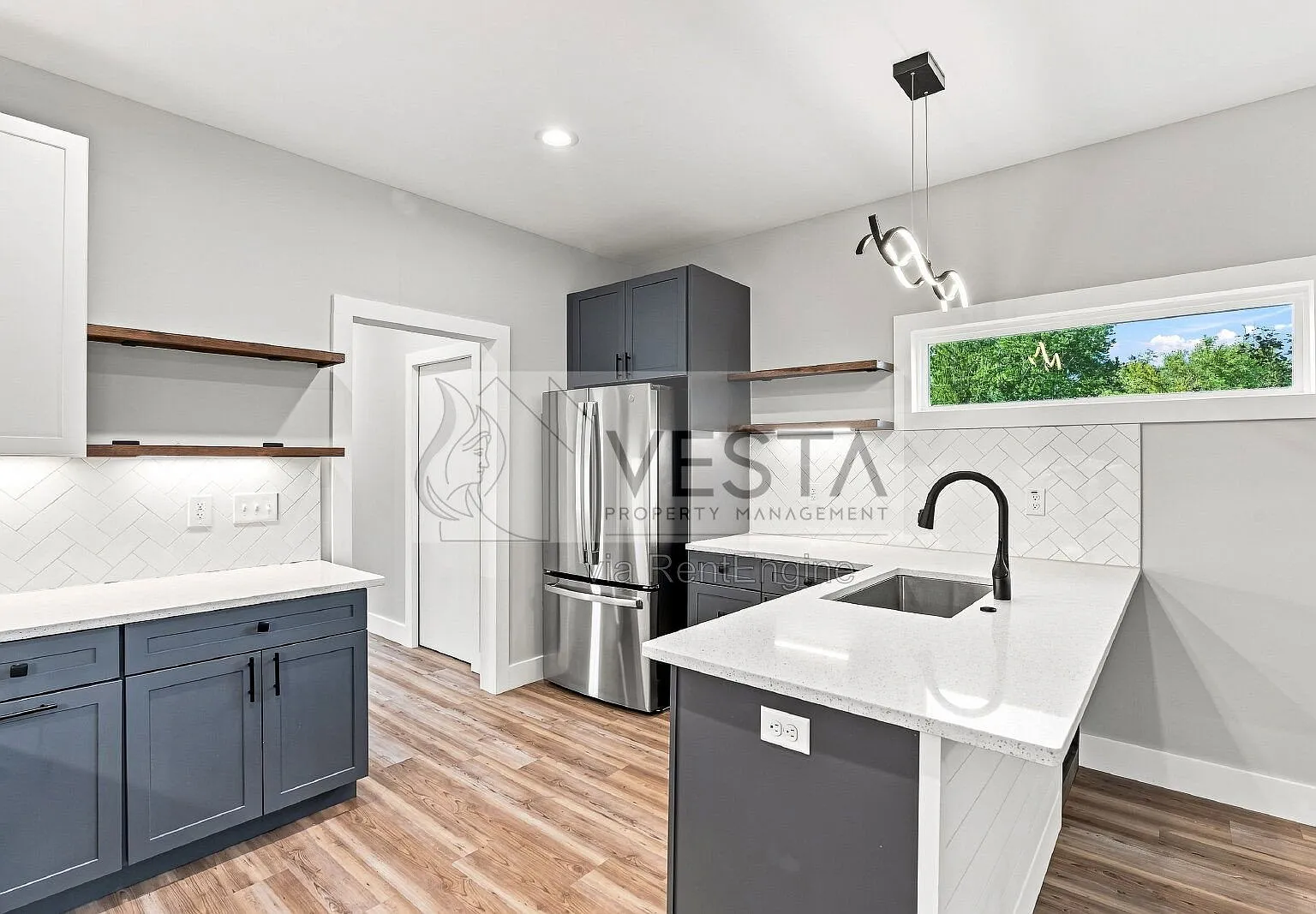 3 bed, 2.5 bath, 1962 sqft, $2,650 — Photo 3