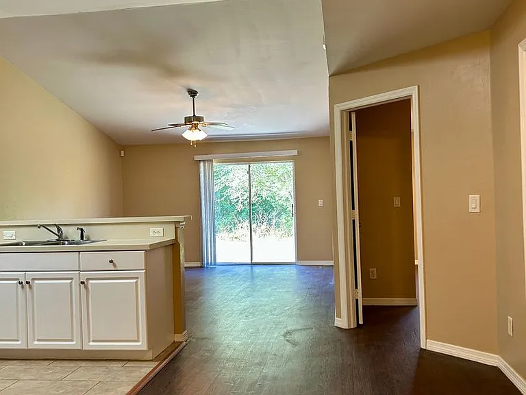 346 Bell Blvd S — Photo 7