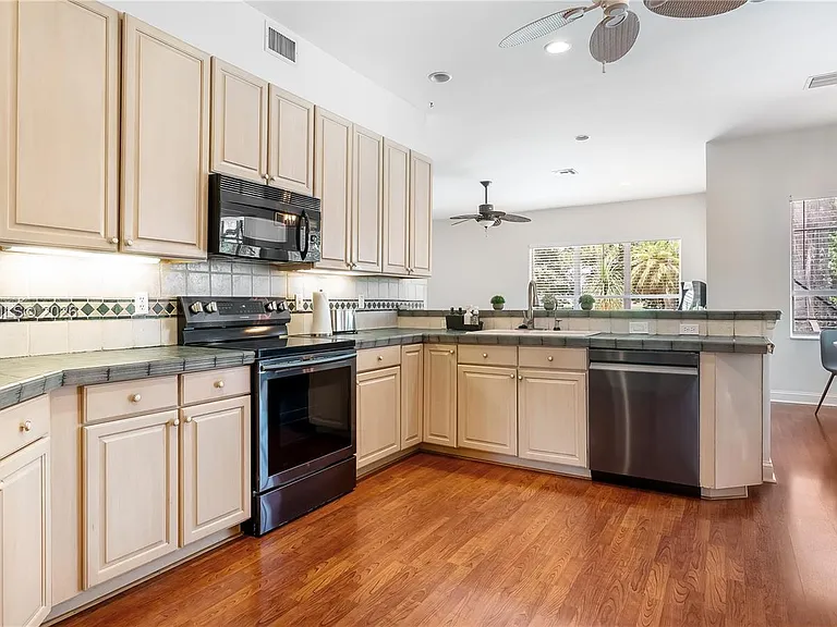 11859 Sanbourn Ct — Photo 11