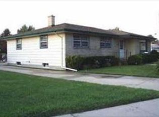 2930 24th St, Kenosha, WI 53140