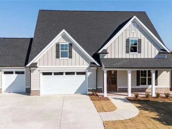 131 Telluride Trl NE, Calhoun, GA 30701