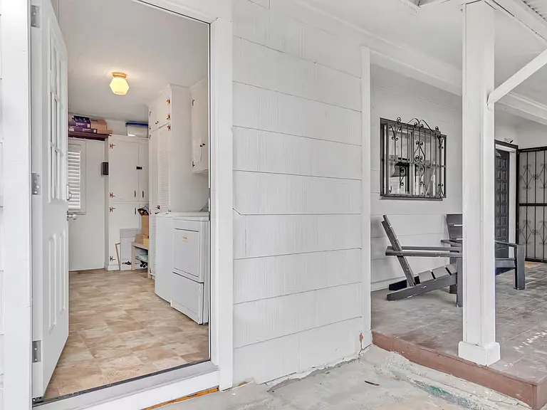 1407 Leal St #3 — Photo 9