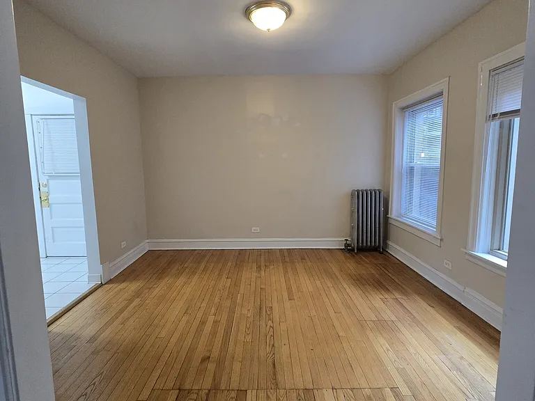 834 Reba Pl #2S — Photo 2