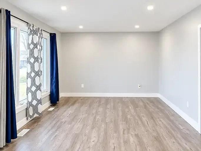 3 bed, 1.0 bath, $2,400 — Photo 4