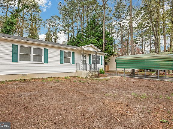 3rd image of 423 Dogwood Dr