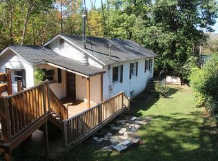 3 Oakwood Ave, Greenwood Lake, NY 10925