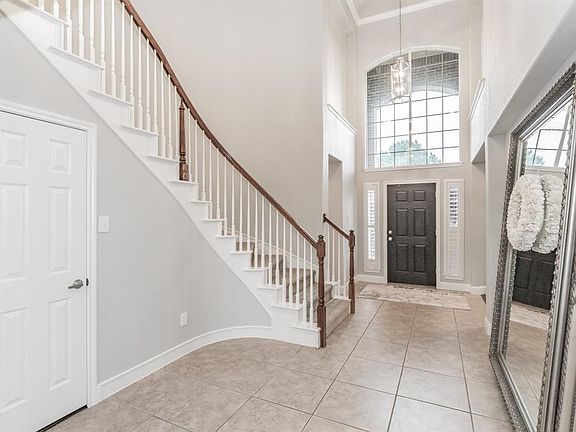 3rd image of 10405 Crawford Farms Dr