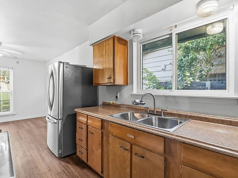 3607 Wilson St — Photo 6