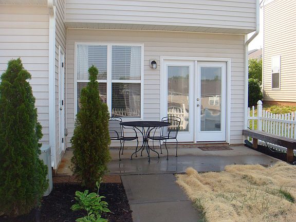 3rd image of 13436 Delstone Dr