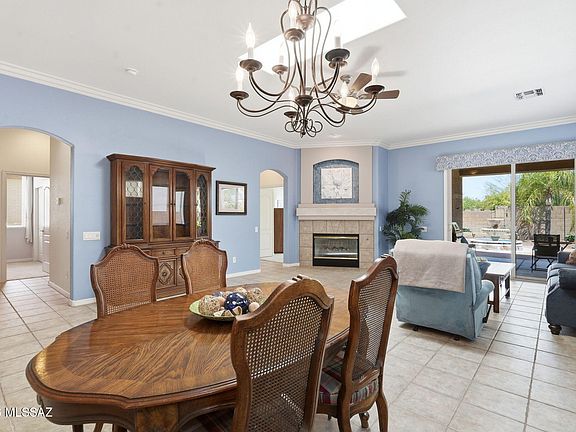 3rd image of 1008 N Avenida Jeanine