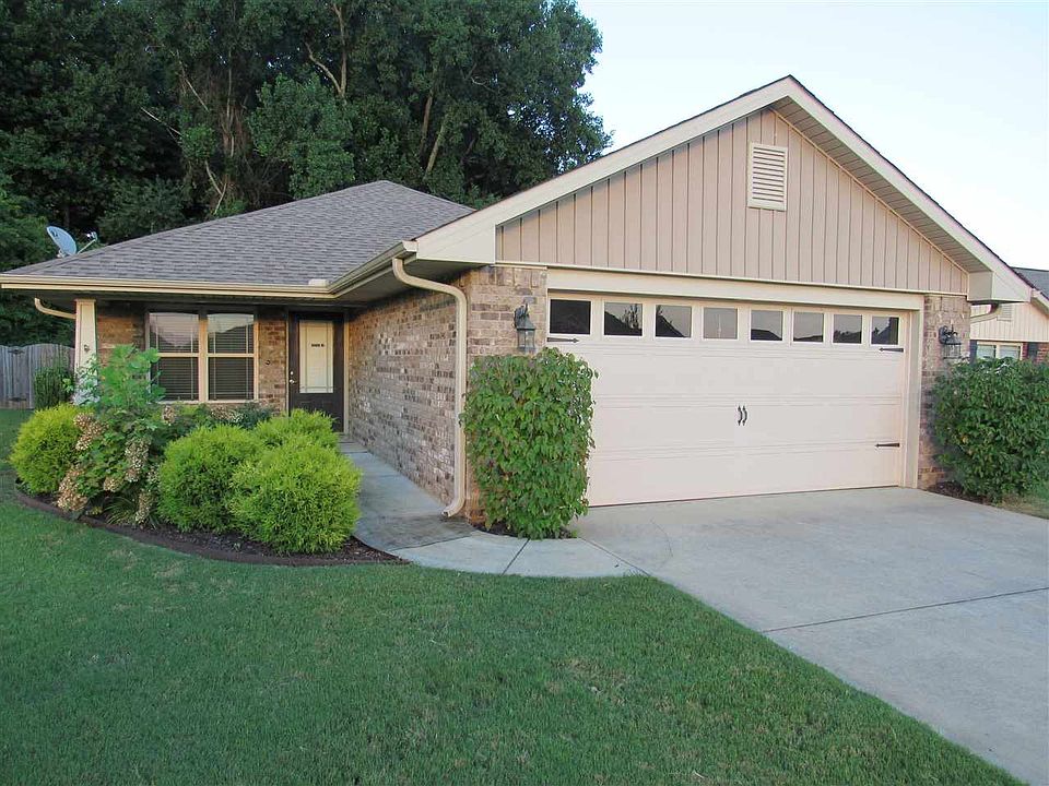 1st image of 119 Willow Tree Dr