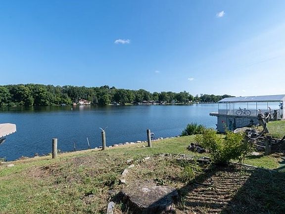 3rd image of 11969 Riverview Blvd