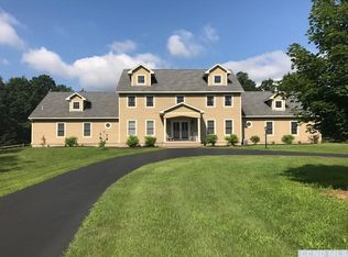 20 Stony Knl, Valatie, NY 12184