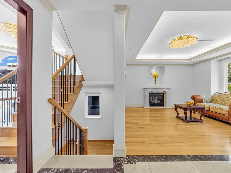 7353 Union St — Photo 14