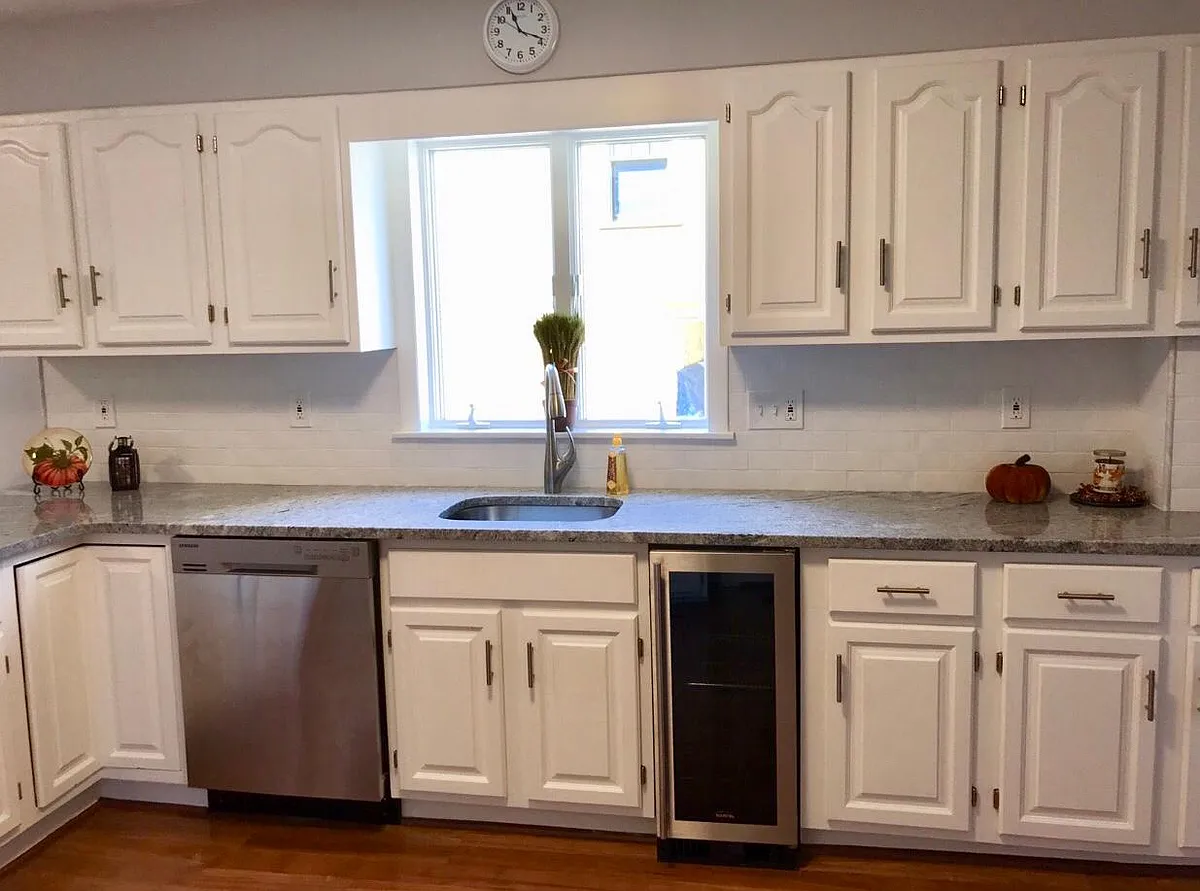 Stainless Steel Appliances with Wine/Beverage Fridge - 129 Mount Vernon St #1