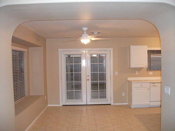 3rd image of 10526 W Sands Dr