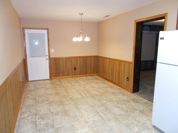 5th image of 2712 Strawbridge Pl