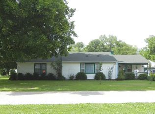 217 W Vine St, Bainbridge, IN 46105