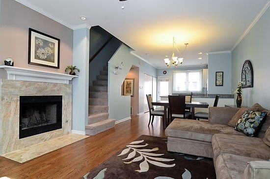 2nd image of 2805 N Wolcott Ave Unit B