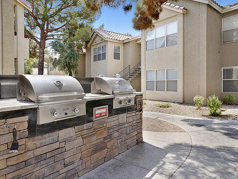 Gloria Park Villas — Photo 24