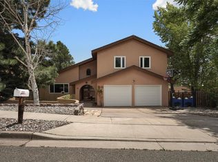 1930 Camino Mora, Los Alamos, NM 87544