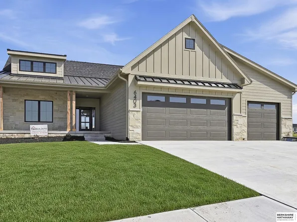 6403 S 214th St, Elkhorn, NE 68022