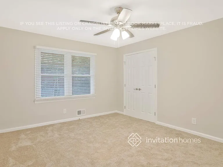 1554 N Columbia Pl — Photo 16
