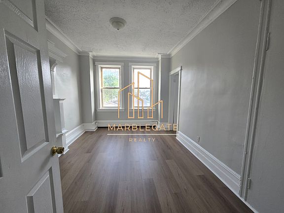4th image of 262 Elmwood Ave #22R