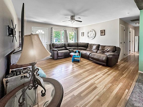 5th image of 4605 Orleans Dr