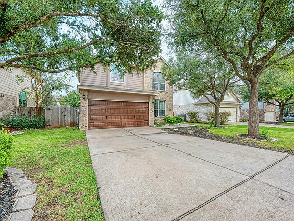 2nd image of 10508 Fosseway Dr