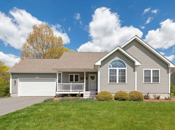 3080 Club House Dr, Dighton, MA 02715