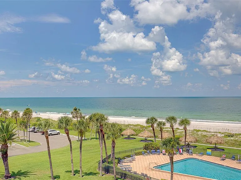 1460 Gulf Blvd #707 — Photo 2