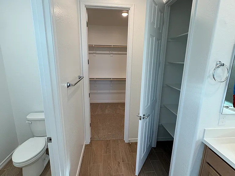 675 W Riparian Dr — Photo 28
