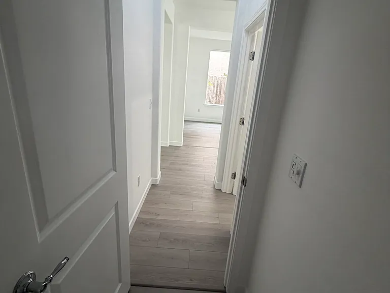 109 Cropton Ct — Photo 19