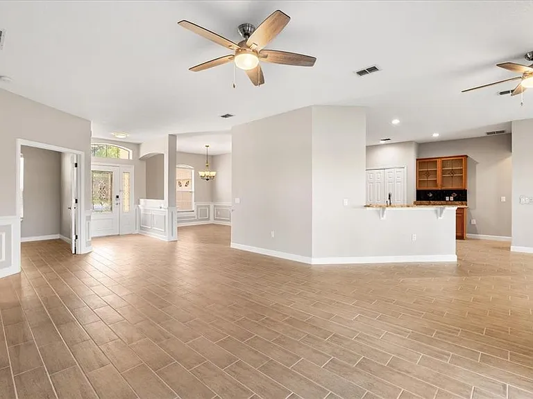 2580 Channel Way — Photo 7