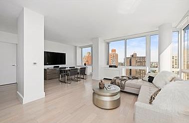 2nd image of 389 E 89th St APT 28B