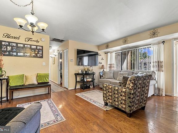 5th image of 5484 Cedar Ln Unit B2