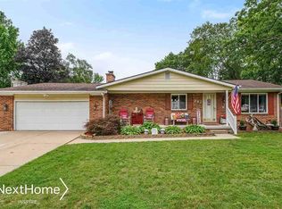 242 Leroy St, Montrose, MI 48457