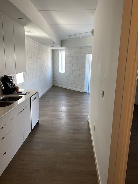 Winnipeg Apartment for rent - 2 Bedrooms — photo 5