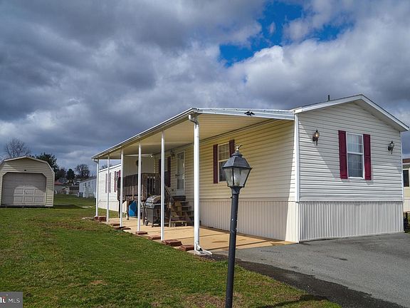 4th image of 252 James Way