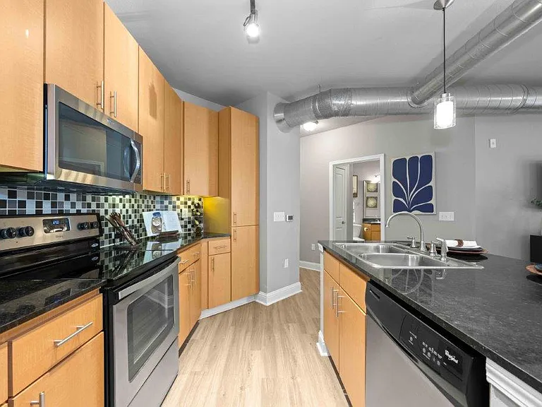 Mosaic South End Apartments — Photo 14