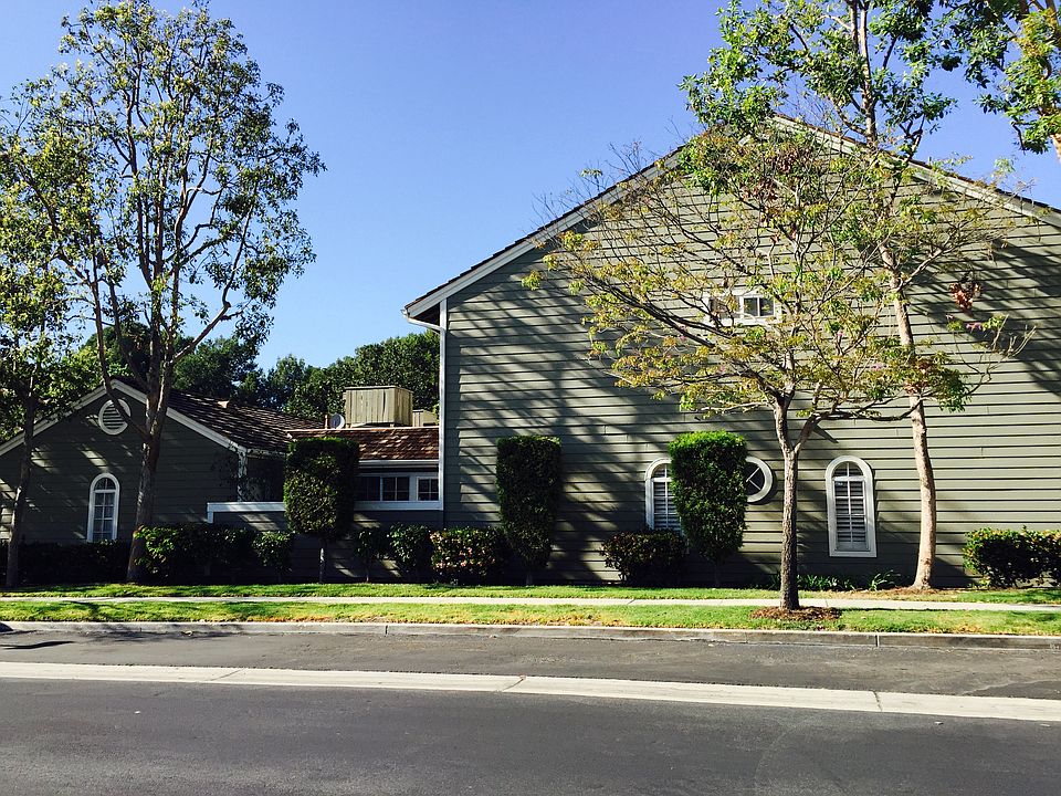 1st image of 590 Holbrook Ct Unit 103