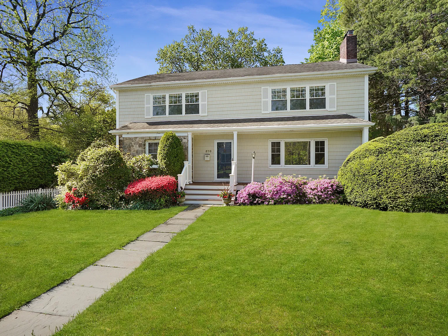 5 bed, 3.5 bath, 3100 sqft, $13,500 — Photo 1