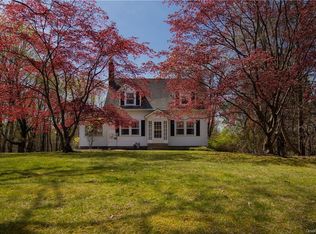 672 S Mountain Rd, New City, NY 10956