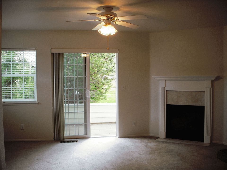 Gas Fireplaces, Ceiling Fans and Decks
